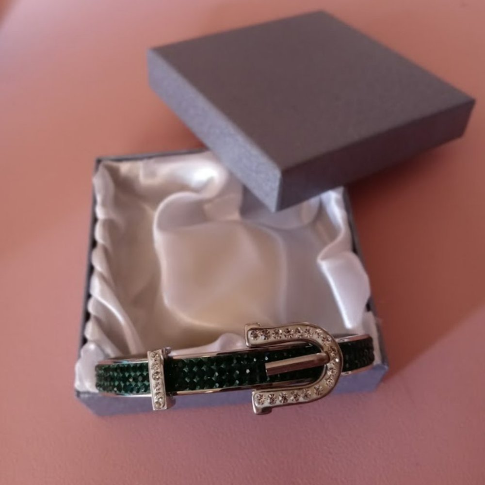 ST/STL Buckle style bangle Emerald stone bracelet